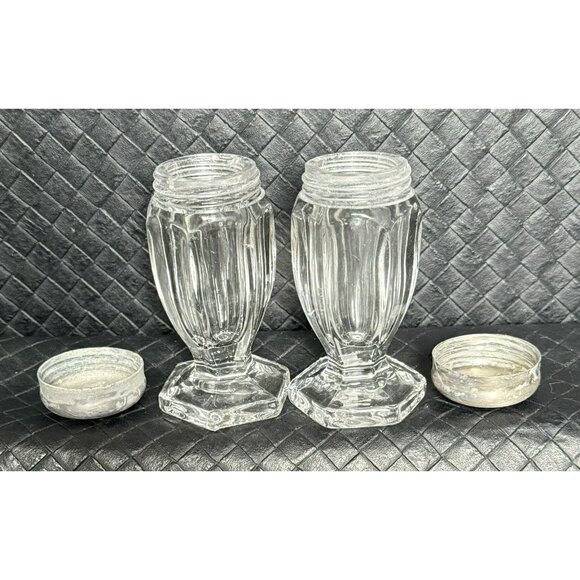 Ribbed Hoosier Cabinet Footed Salt & Pepper Shaker Set Clear Glass - Picture 3 of 9
